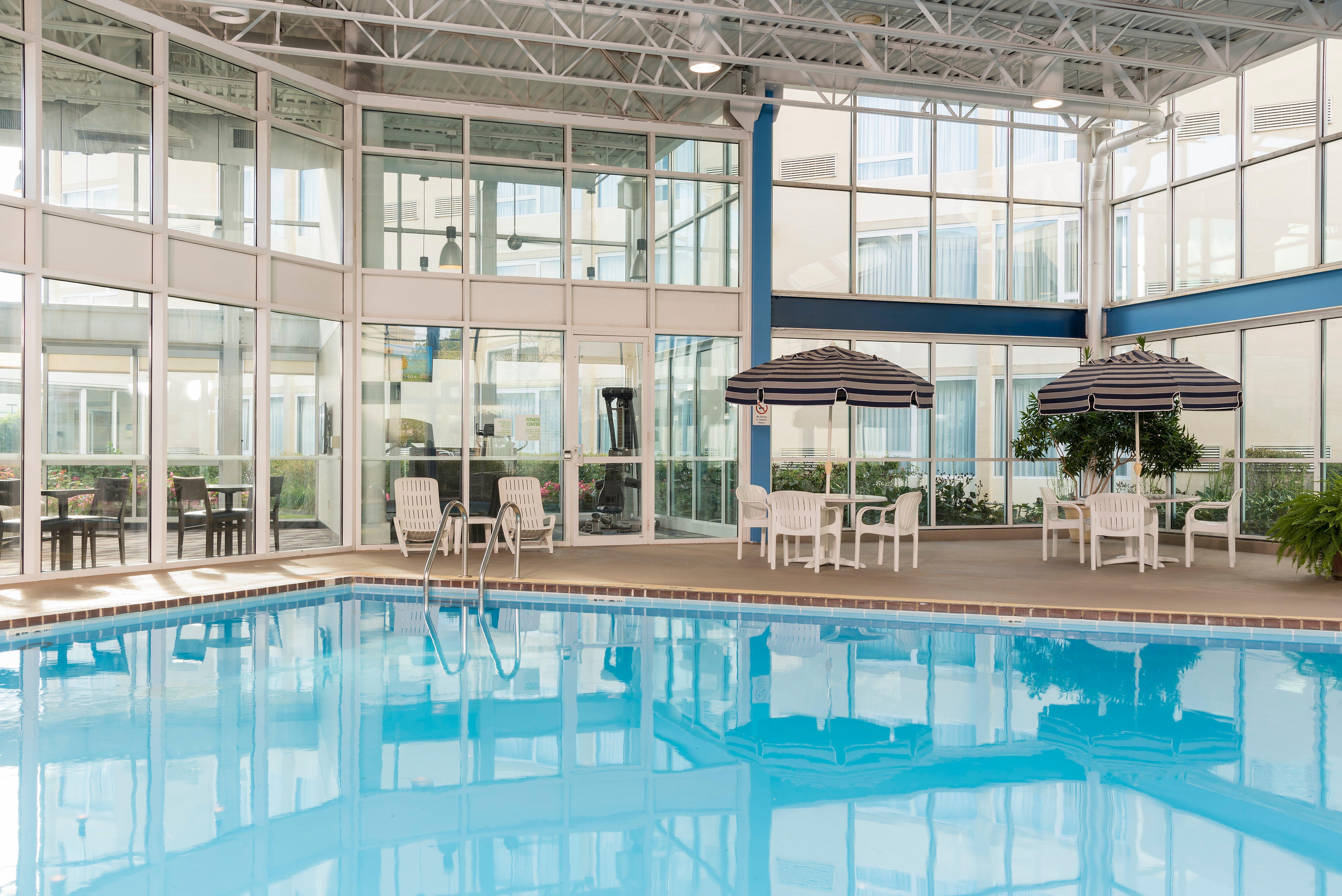 Holiday Inn Chicago - Elk Grove, An Ihg Hotel Elk Grove Village Exterior photo