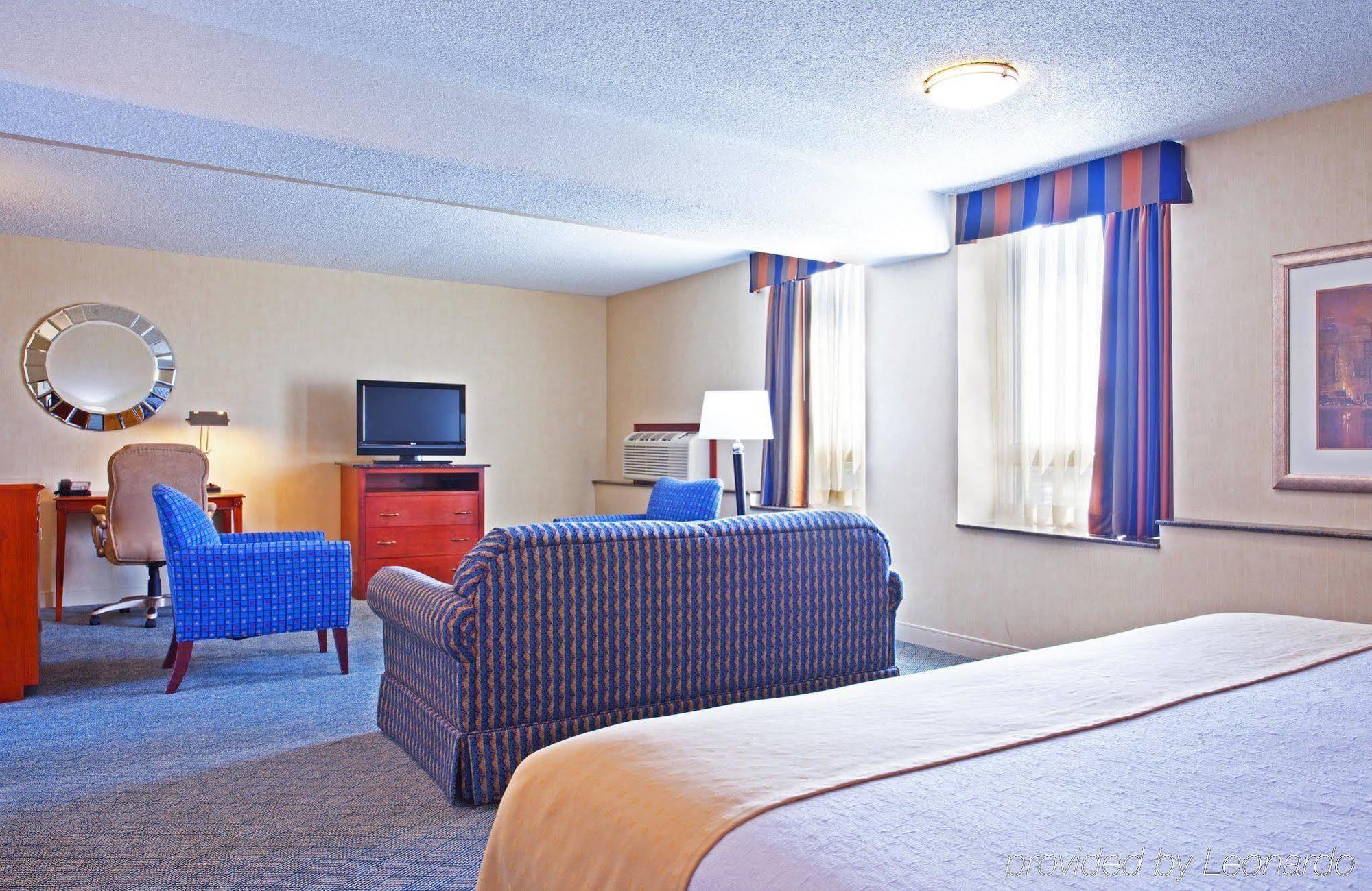 Holiday Inn Chicago - Elk Grove, An Ihg Hotel Elk Grove Village Exterior photo
